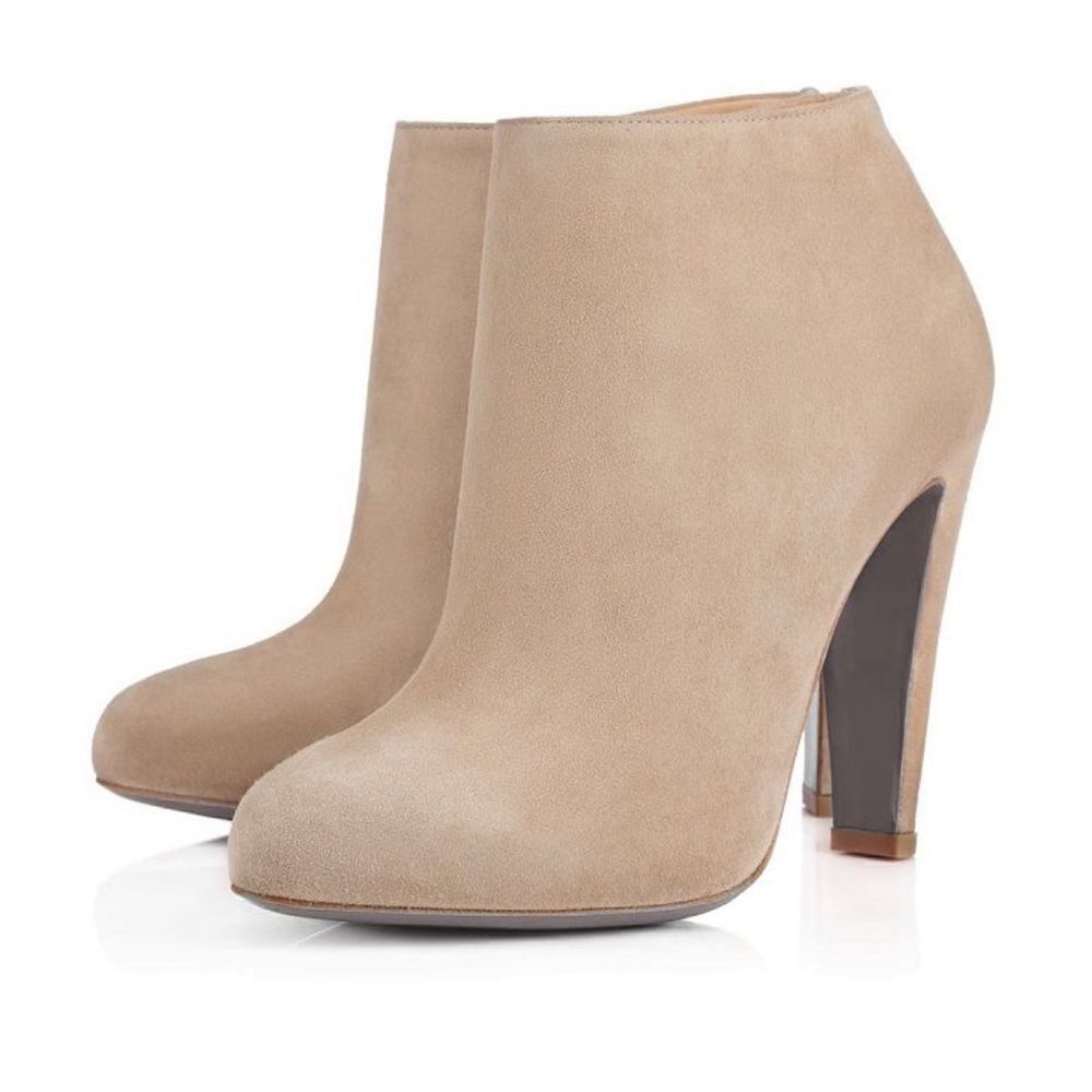 Colin‎ Stuart Victoria secret Tan Suede Fashion show boots Size 8.5.  B76